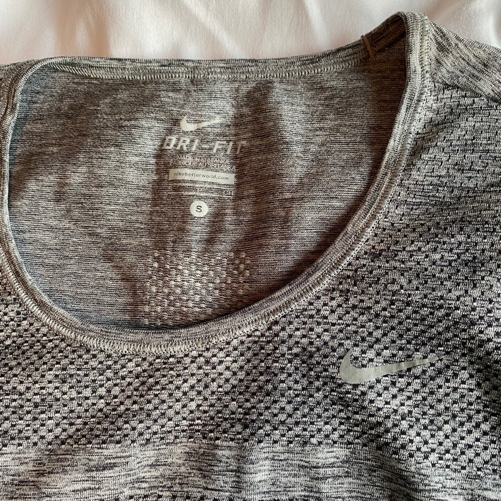 Small Gray Nike Drifit t shirt